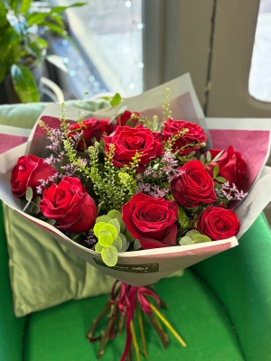 Luxury 12 Red Rose Bouquet