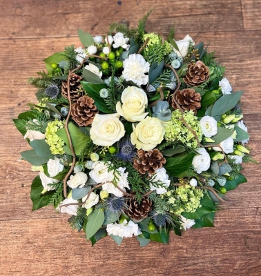 contemporary woodland posy