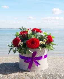 6 rose hat box